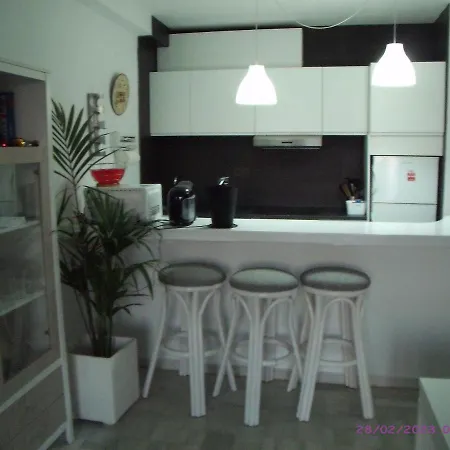 Bajo Naturista A Pie De Playa. Apartment *